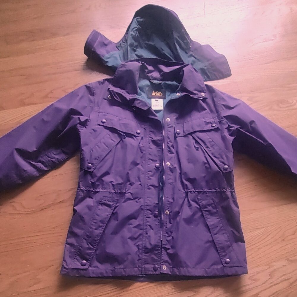 REI 3-in-1 Jacket, Size M, Women’s Nylon Jacket with hood and down insert.